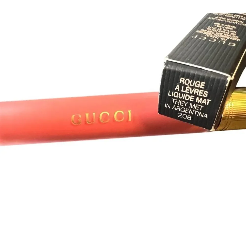 Gucci Liquid Matte Lipstick They Met in Argentina 208 Long-lasting